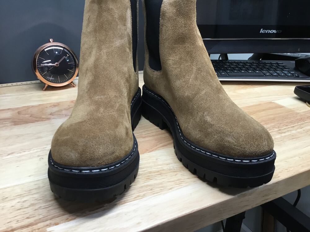 Marc Fisher LTD Padmia Lugsole Chelsea Boot Women's 9 Brown Suede Block Heel